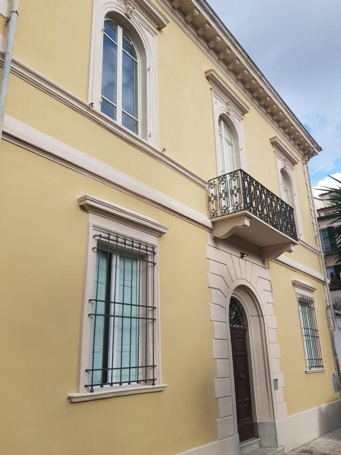 Palace Comfort Inn Pisa Luaran gambar