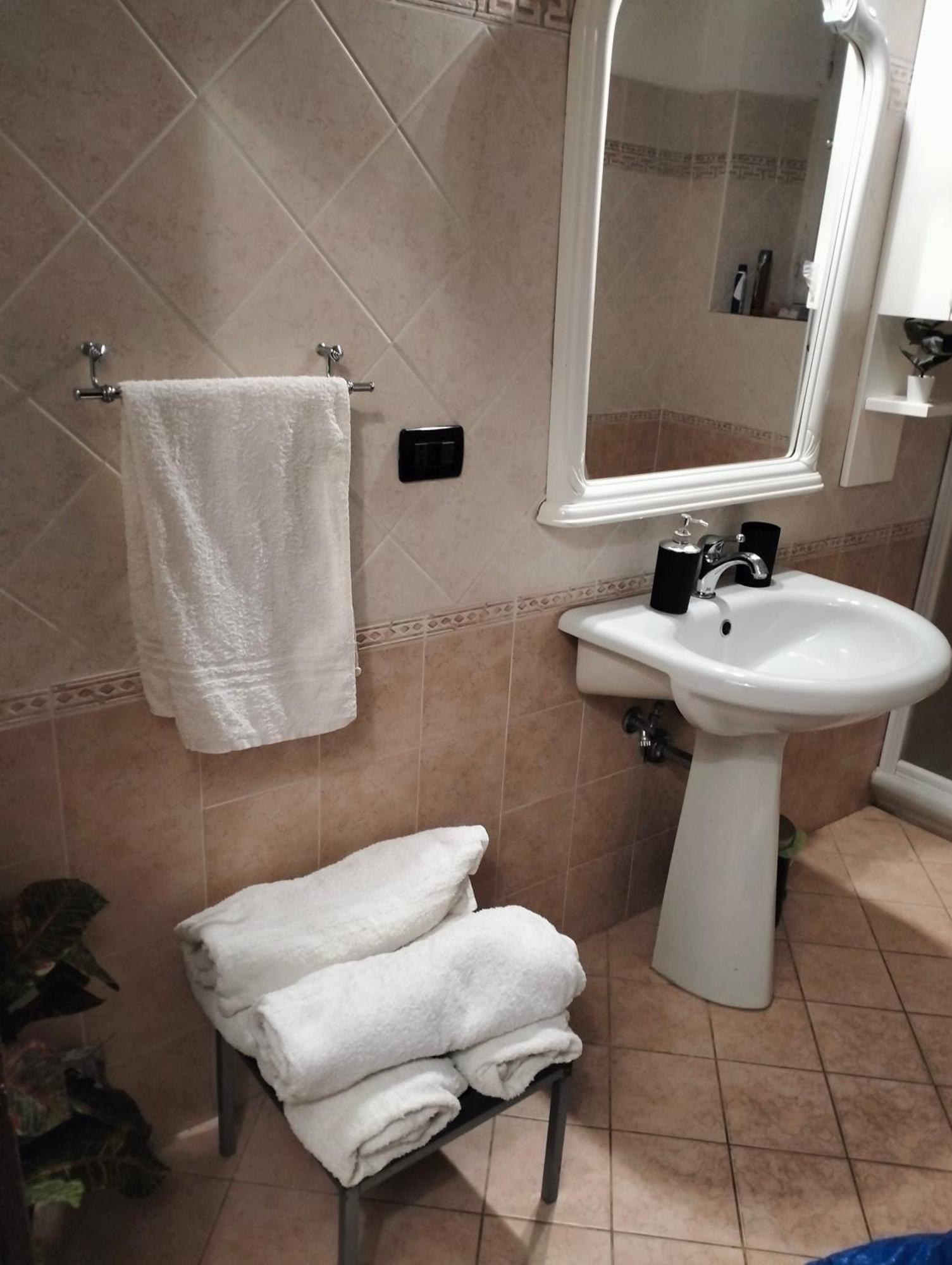 Palace Comfort Inn Pisa Luaran gambar